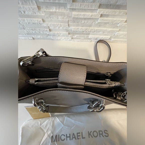 Michael Kors Cynthia Crossbody - Gray - Picture 3 of 7